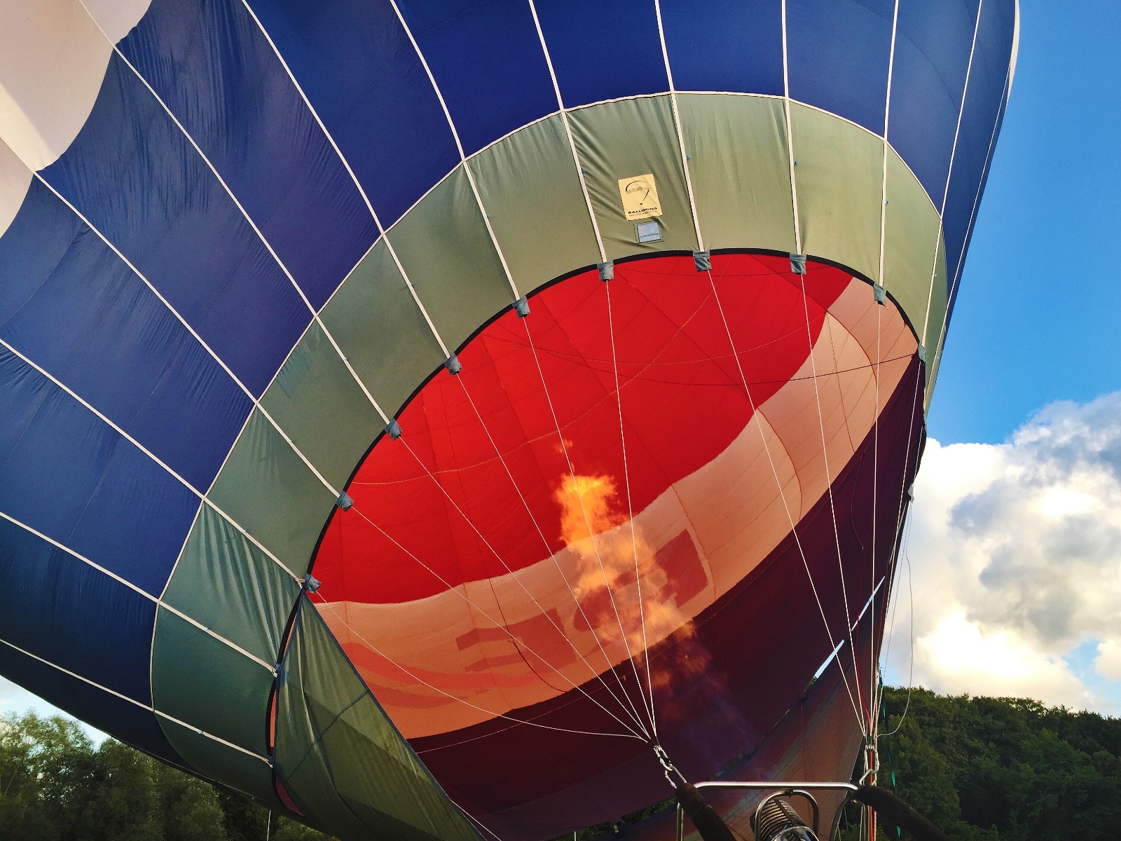 Heissluftballon vor dem Start